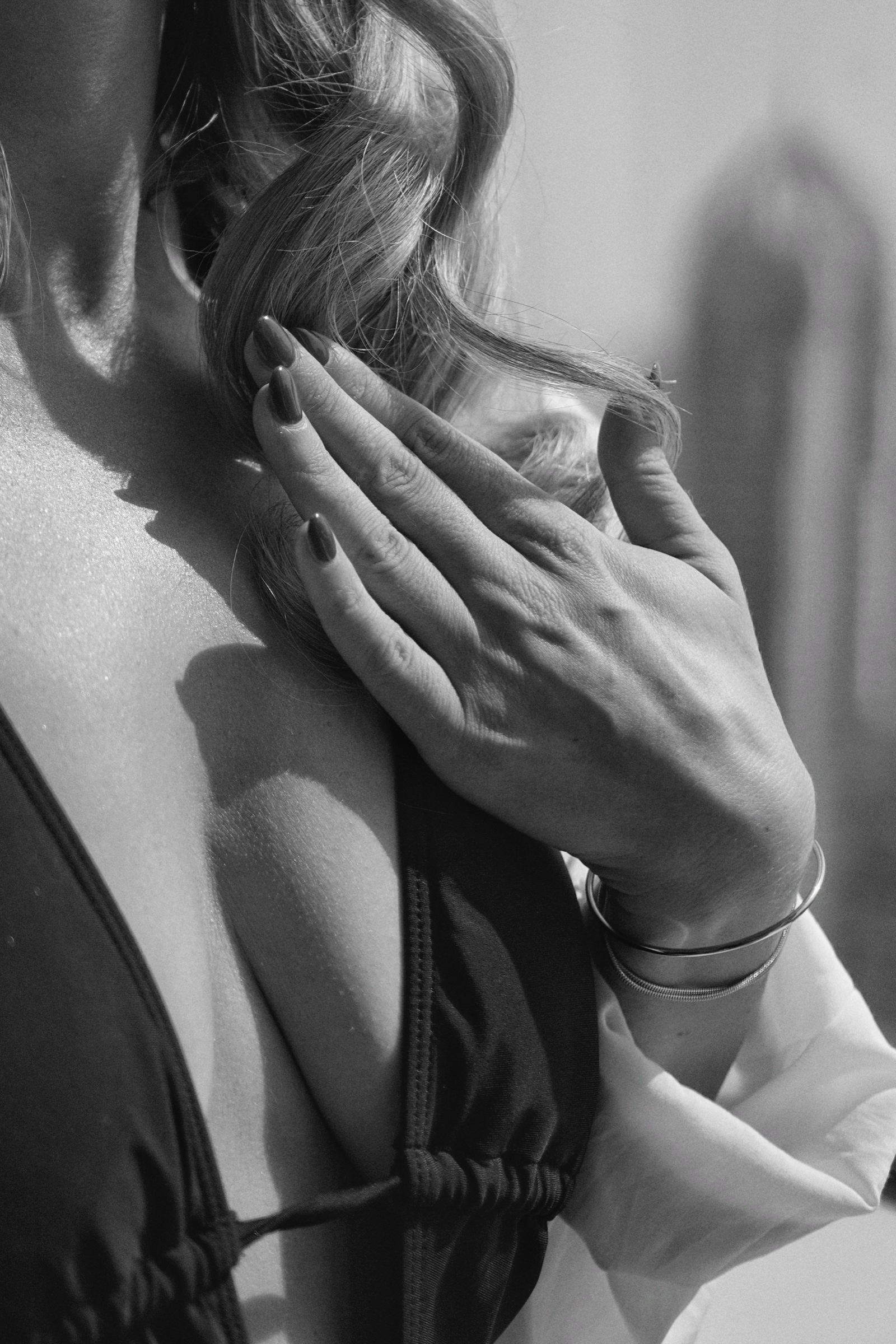 Boudoir detail, shoulder